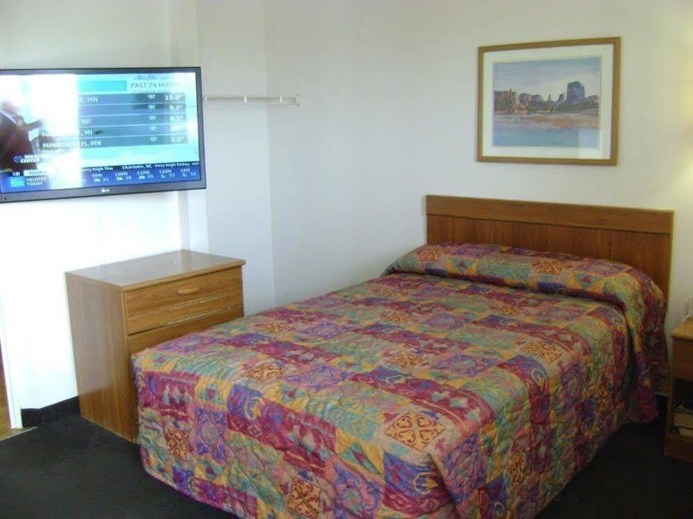 Intown Suites Extended Stay San Antonio Tx - Nacogdoches Road Exterior photo